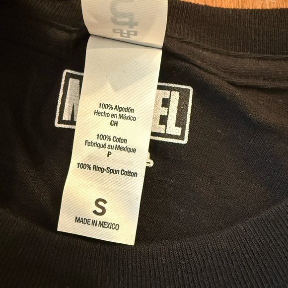 🎃 SALE Marvel Halloween Captain America Pumpkin Shirt, unisex size S, like new - Picture 3 of 4